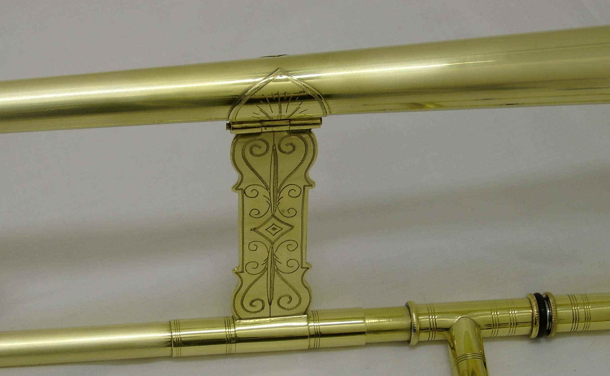 Classical Bass-Sackbut bell stay